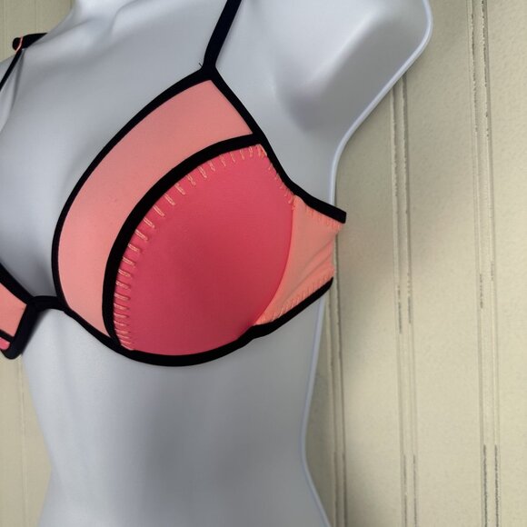 Victoria Secret‎ Color Block Y2K Pink Bikini Top is Size 34C - Picture 2 of 6
